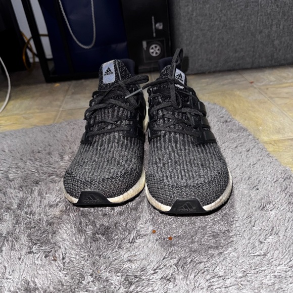 Adidas ultra boost size 11 - Picture 2 of 6